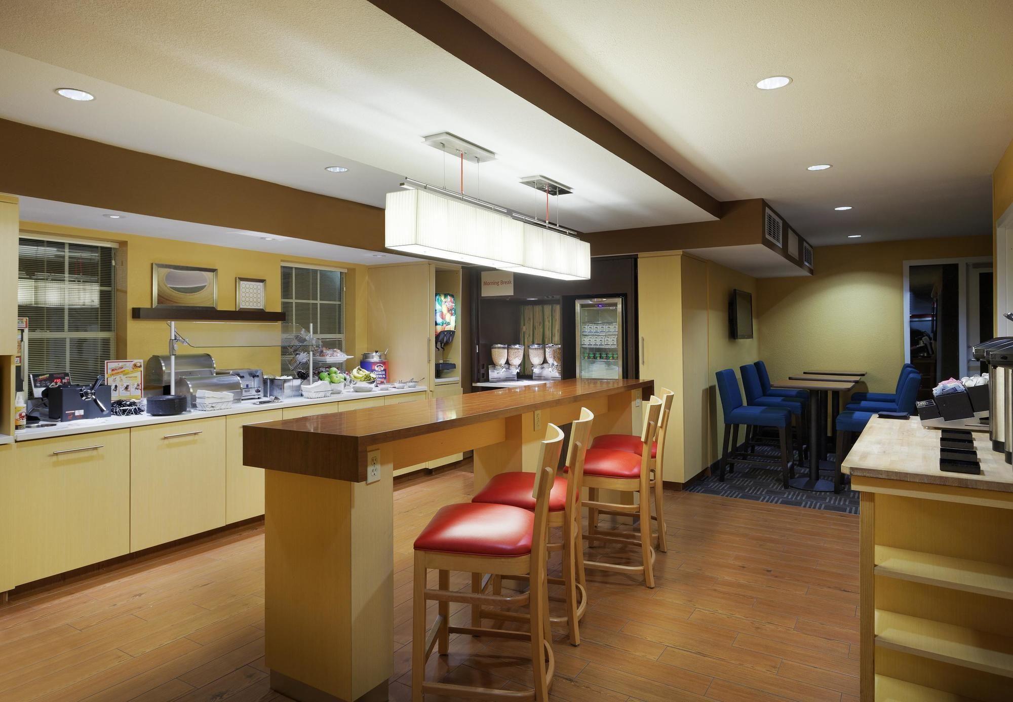 Mainstay Suites Tampa Moffitt-Usf Temple Terrace Exterior photo